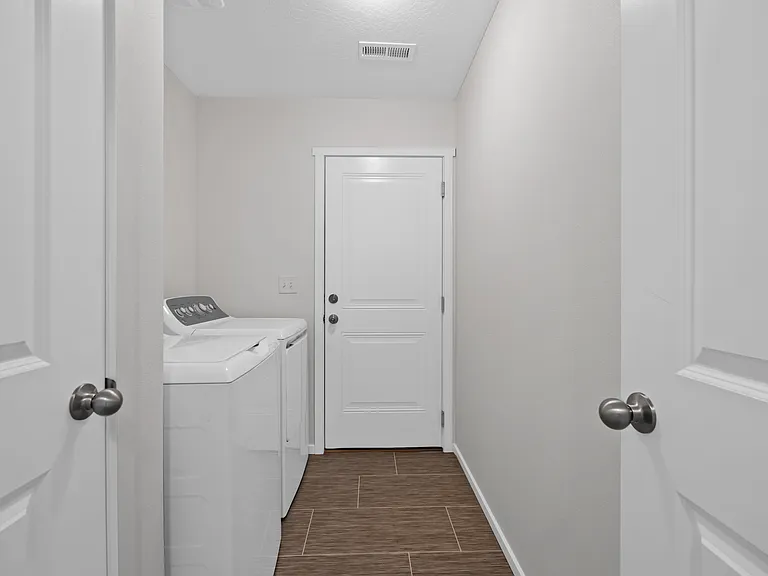 326 S Treeline St — Photo 8