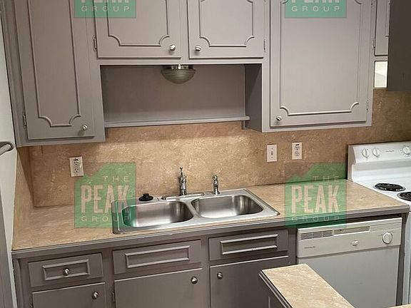 3rd image of 3 Lynnwood Dr #15C