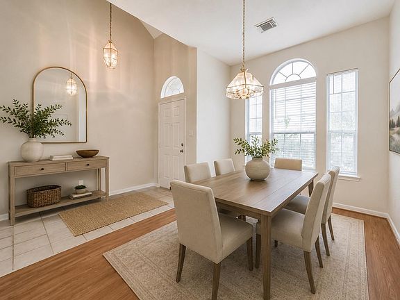 4th image of 408 Mystic Glen Loop