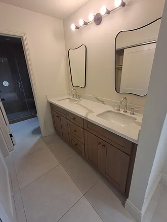 13025 Roselle Ave #1 — Photo 7