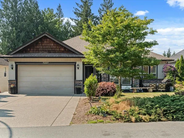 7257 Bryant Pl, Chilliwack, BC V4Z 1K4