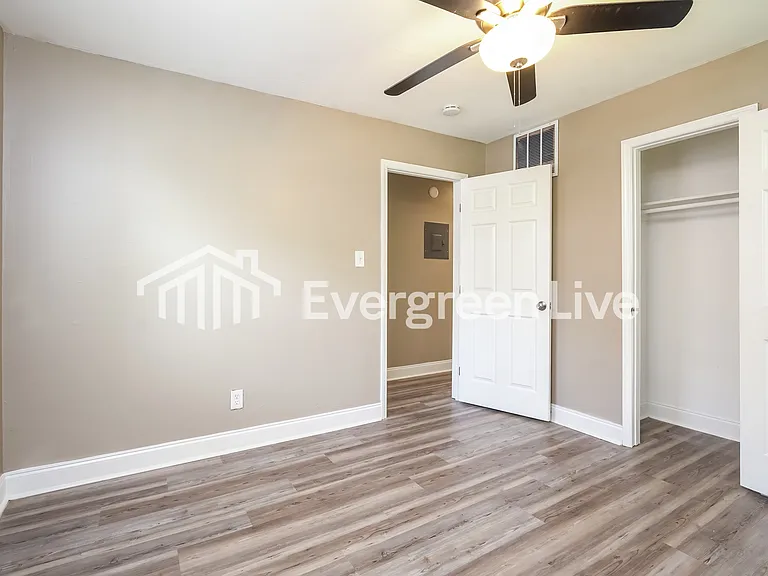 1706 Eastwood Ave — Photo 12