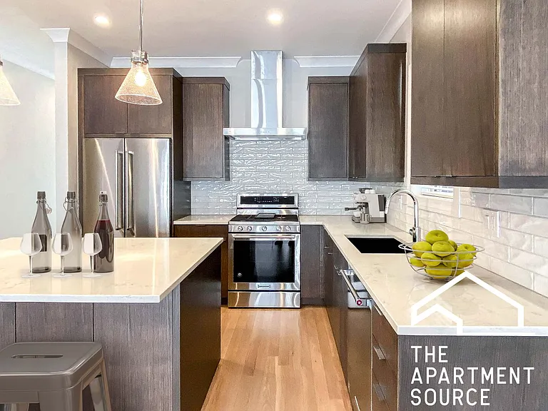 3349 N Kenmore Ave #1N — Photo 3