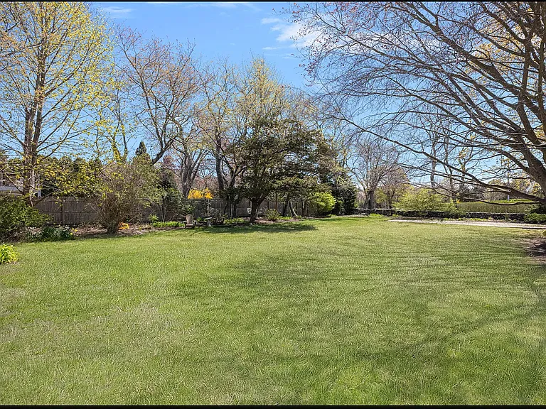 153 Hamilton Ave — Photo 12
