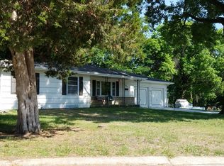 10808 Lewis Ave, Raytown, MO 64138