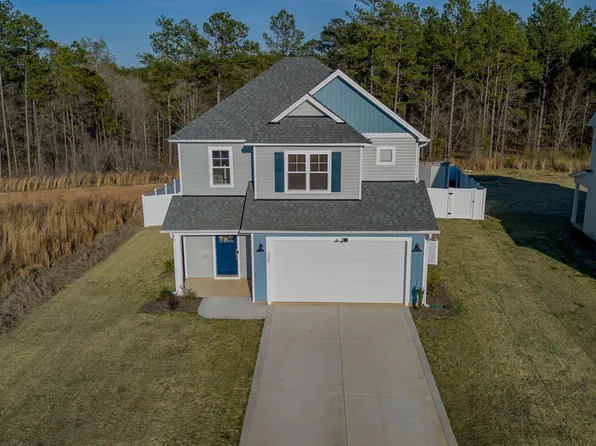 328 Peeler Cir, Raeford, NC 28376