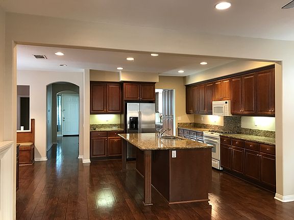 2nd image of 40219 Pasadena Dr