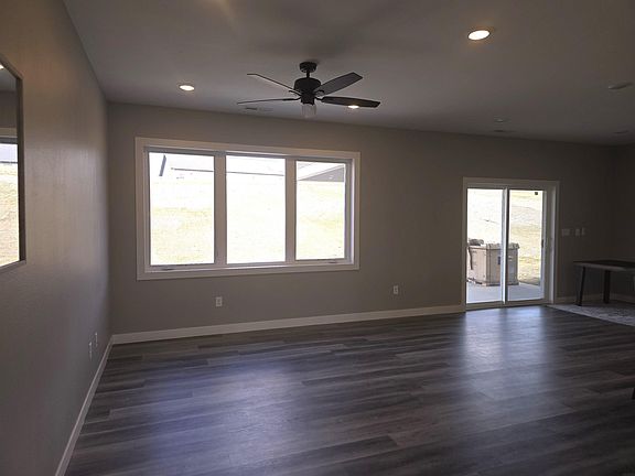 5th image of 2372 Shagbark Lane Rd