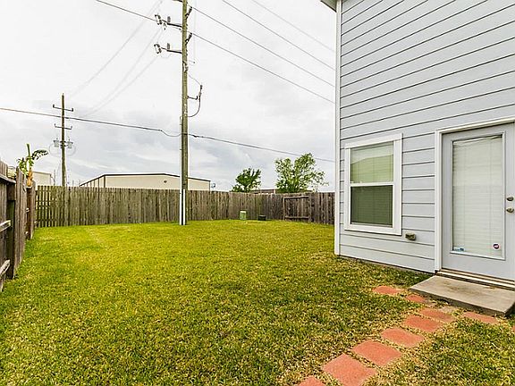 5th image of 530 Silky Leaf Dr