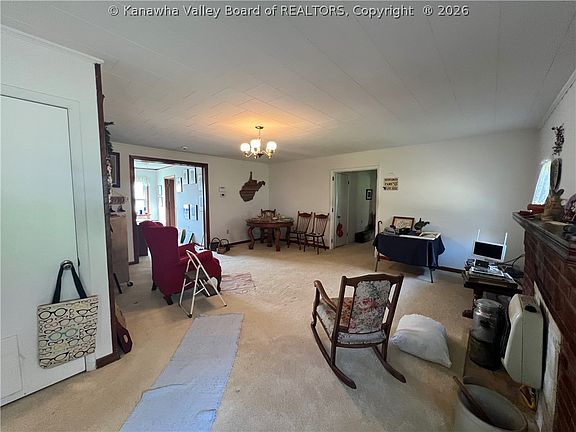 12th image of 90 River Ln