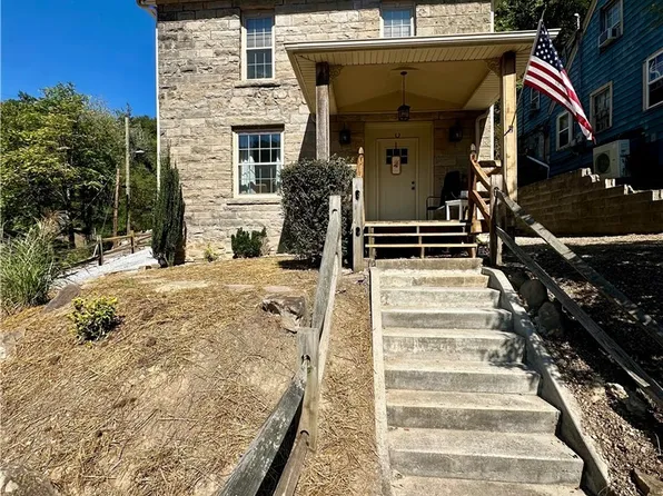 123 Cassick St, Logan, WV 25601