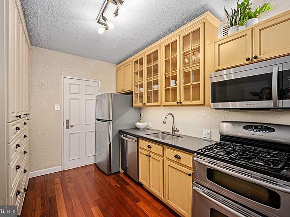 3rd image of 4141 N Henderson Rd APT 1002