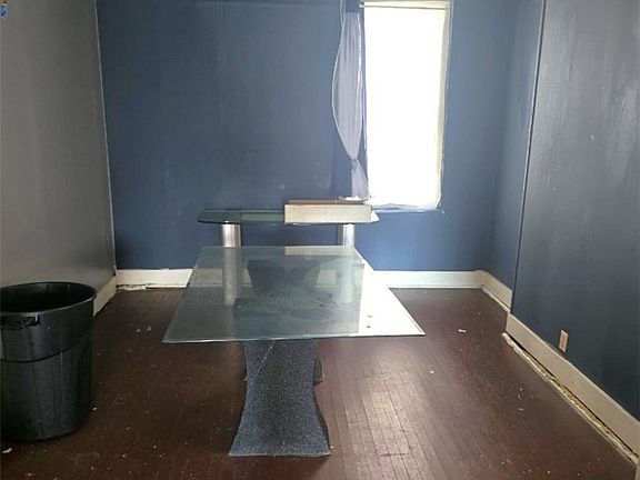 4th image of 813 3rd St