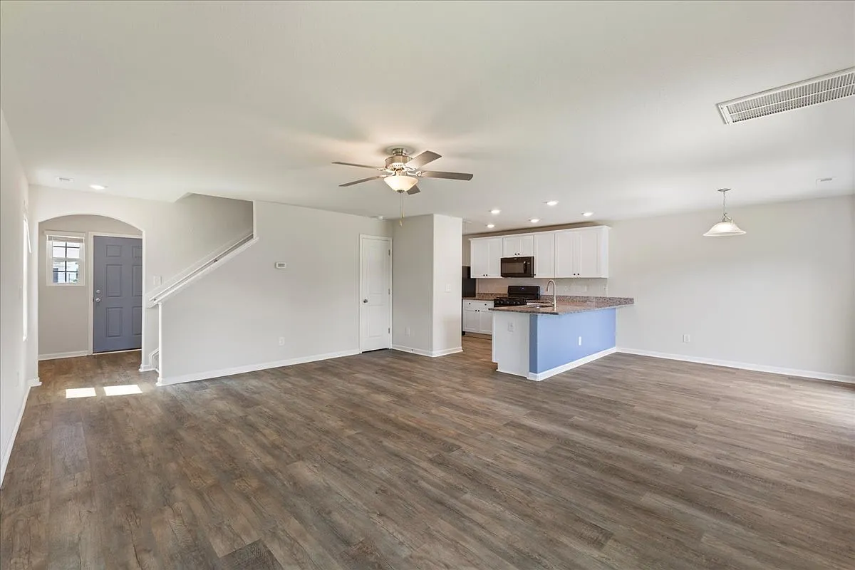 2036 Alderman Way - 1 — Photo 2