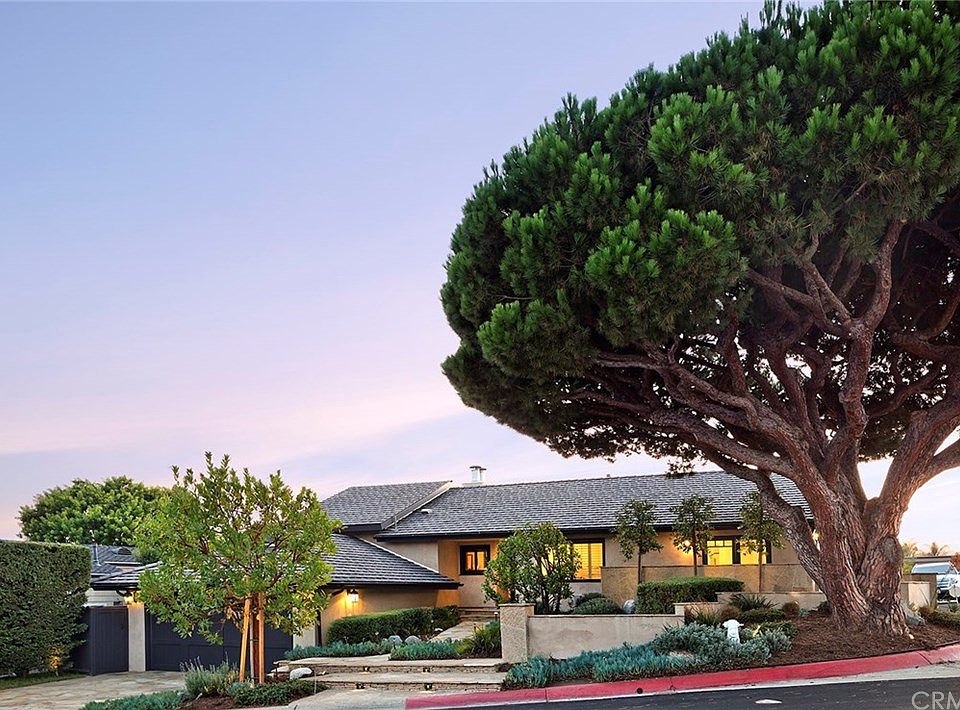 1st image of 535 De Anza Dr