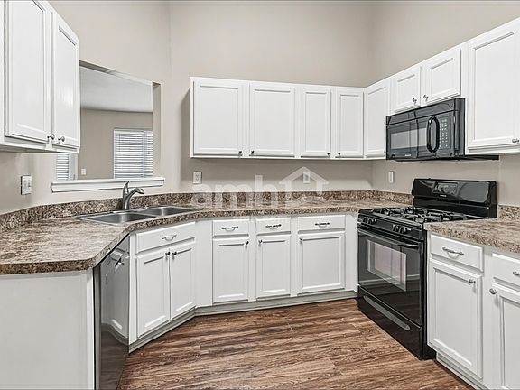 5th image of 4654 Grove Ct