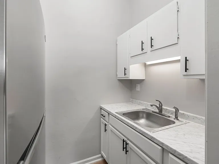 222 E Beverley St #2B — Photo 7