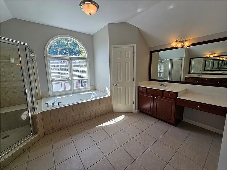 624 Maple Grove Way — Photo 15