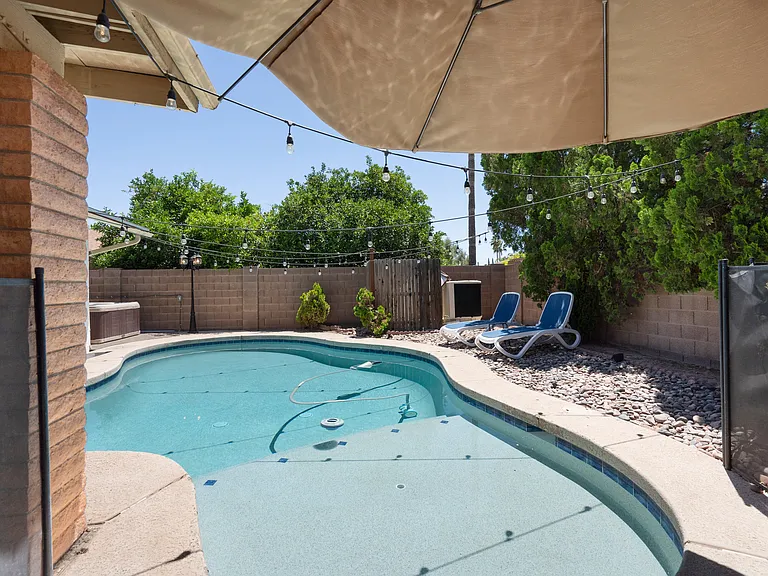 7618 N Via De La Campana — Photo 38