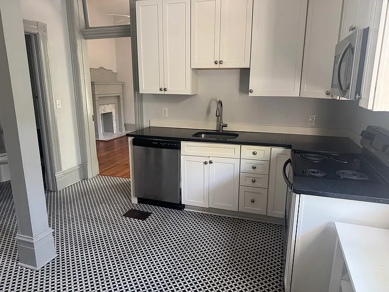 21 W 36th St #A — Photo 12