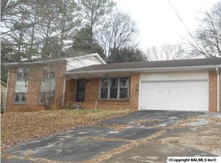 2817 Brett Rd NW, Huntsville, AL 35810