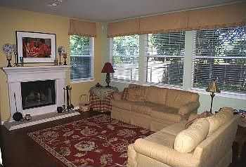 2nd image of 200 Salle Ave