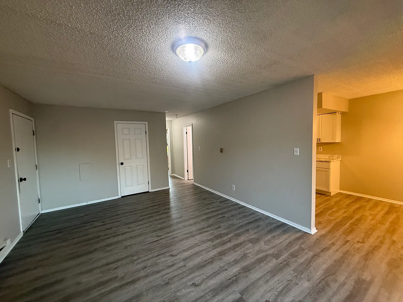 2 bed, 950 sqft, $950 — Photo 4