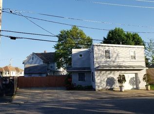 273 Kenyon Ave, Pawtucket, RI 02861