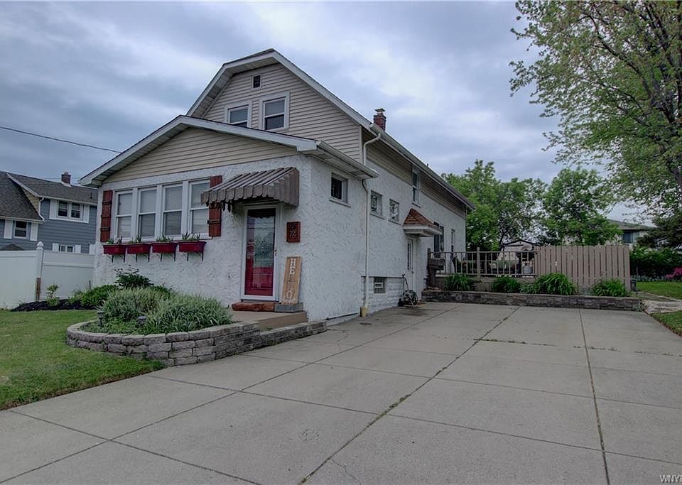 1st image of 74 Verel Ave