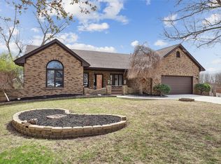 924 S 26th St, West Des Moines, IA 50265