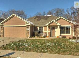 1606 NW Hilltop Ln, Grain Valley, MO 64029