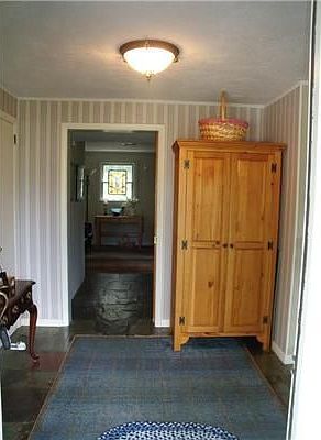 3rd image of 14 Idlewild Park Dr