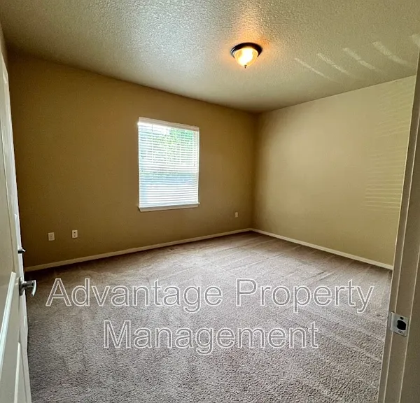 523 Catron St N #5 — Photo 26
