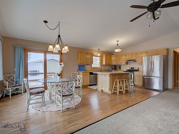 3rd image of 111 Ash Ln