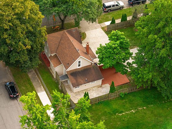 2nd image of 412 Quarry St
