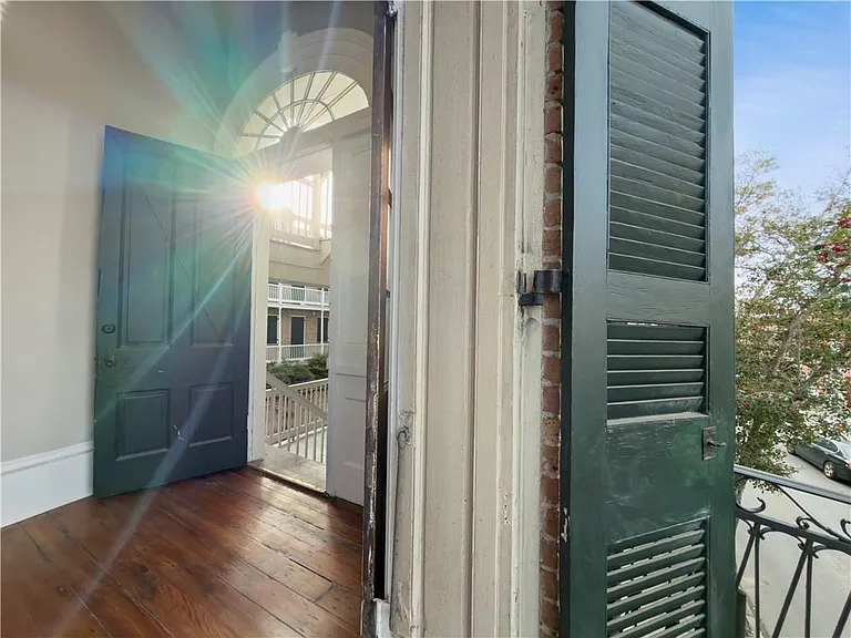 841 Royal St #2A — Photo 20