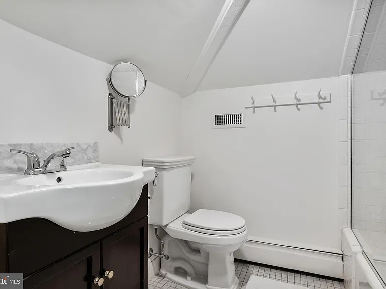 444 Shady Ln — Photo 21