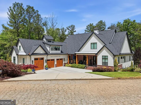 1198 N Edgewater Trl, Toccoa, GA 30577