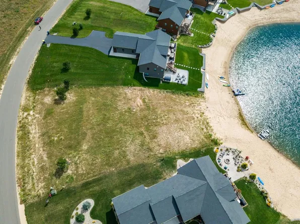 N8867 Lake Cabin Drive #322, New Lisbon, WI 53950