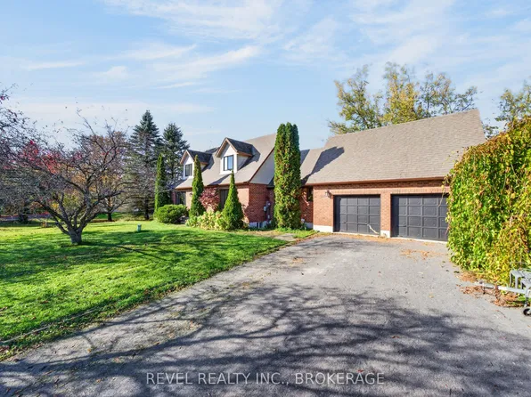 3321 Silverwood Dr, South Frontenac, ON K0H 1X0