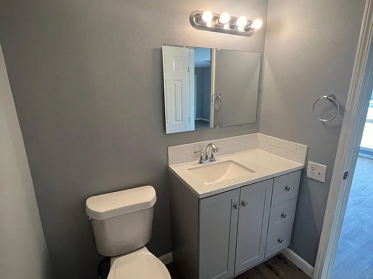 525 E Caney St #B — Photo 23