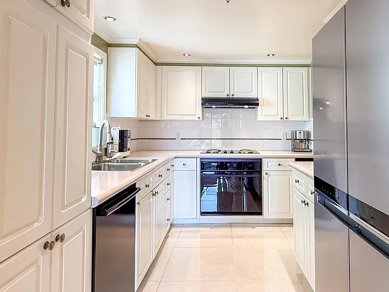 1520 Harwood St #302 — Photo 13