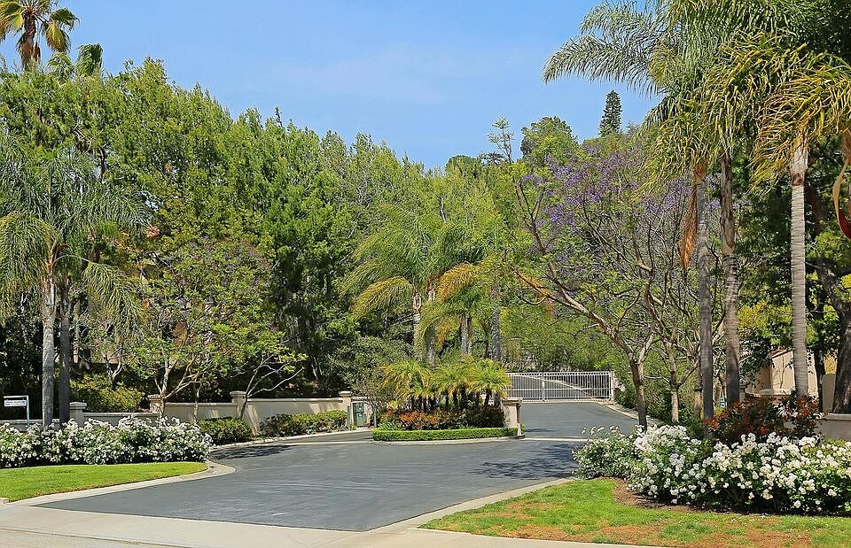 1st image of 746 Palisades Dr