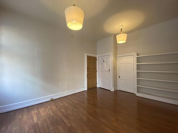 3rd image of 1223 Spruce St APT 1F