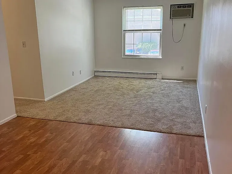 4696 Tarryton Ct S #2J — Photo 10