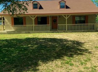 305 County Road 110, Uvalde, TX 78801