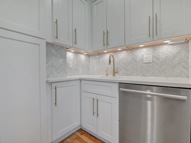 5112 Connecticut Ave NW #211 — Photo 2