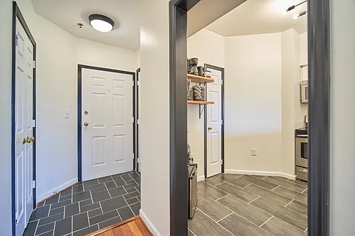 505 E Braddock Rd #702 Photo 1