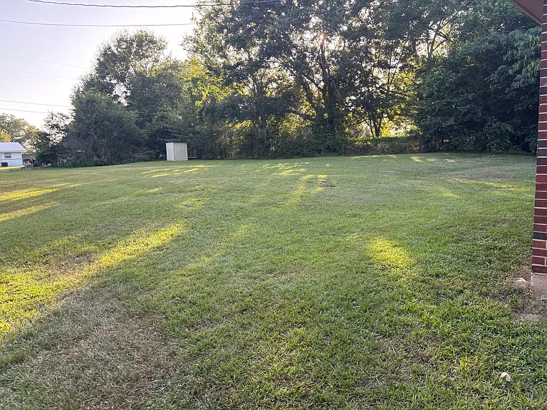 74 Marilyn Dr — Photo 18