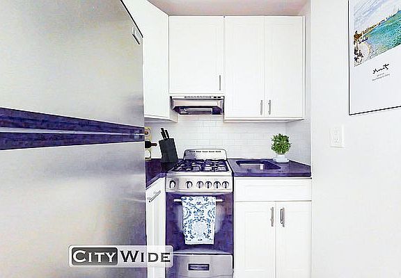 3rd image of 324 E 83rd St APT 1